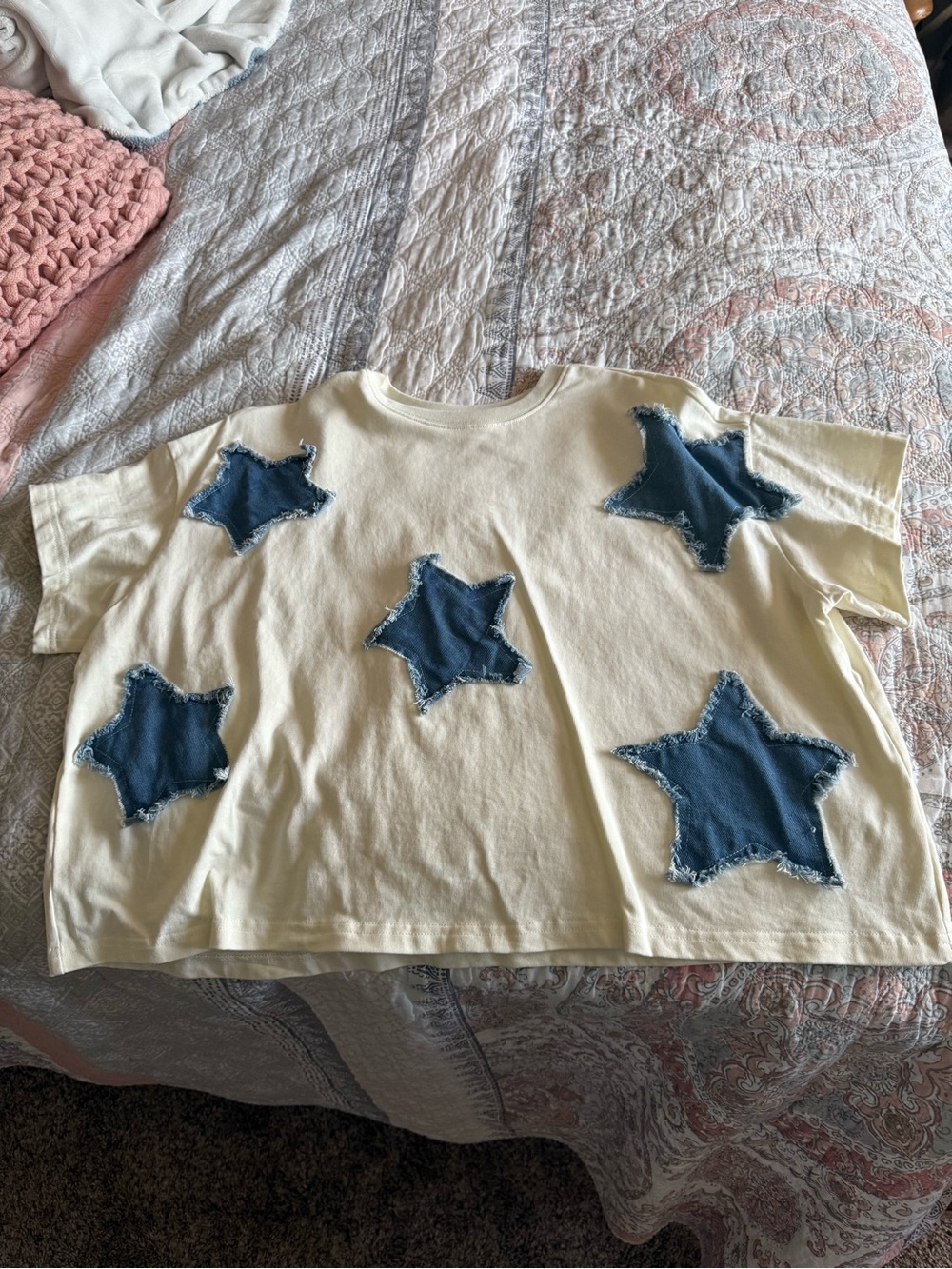Urban Daizy Cream Short-Sleeve Tee with DenimBlue Star Appliqués